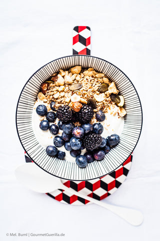 Greek Yoghurt with Cereals and Berries