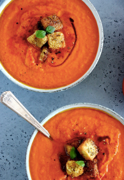 Vegan Tomato Soup with herby Pita bread